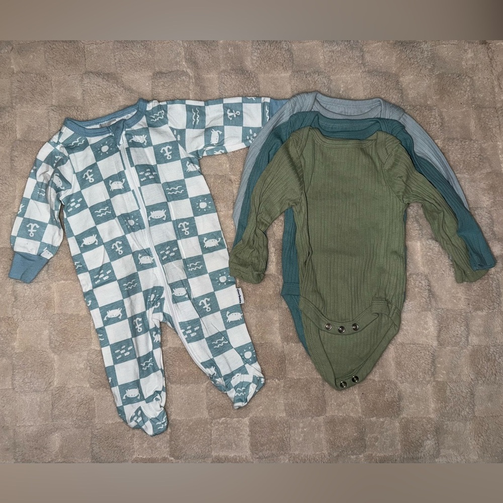 Newborn and 0-3 Month Baby Bundle Clothing, Plus 0-6 Baby Socks